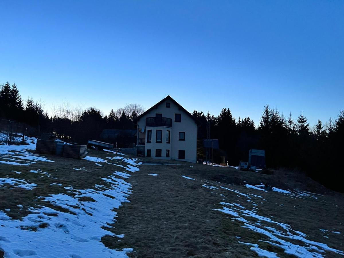 Luxus Ferienhaus Erzgebirge In Alleinlage アルテンベルク エクステリア 写真